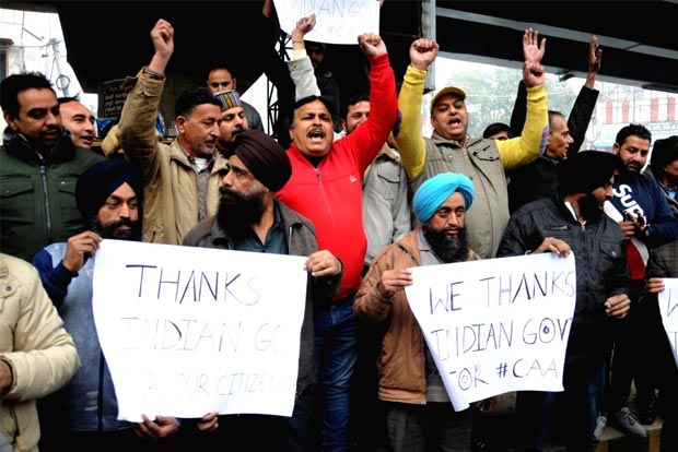 Pakistani Hindu refugees in Delhi lend support to CAA Pakistani Hindu refugees in Delhi lend support to CAA