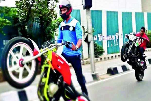 Ramadoss urges govt to prevent midnight bike racing ﻿in city