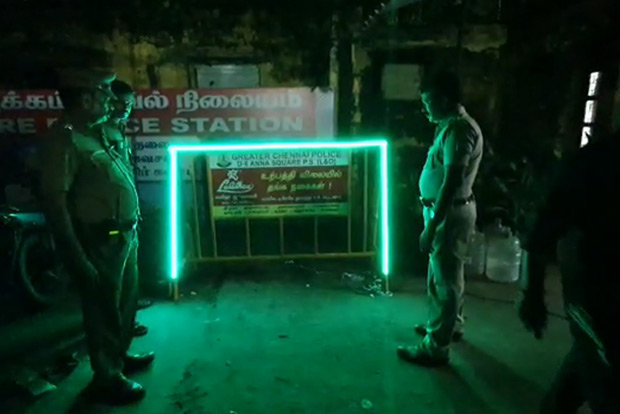 For accident-free New Year celebrations, cops to install illuminated barricades For accident-free New Year celebrations, cops to install illuminated barricades
