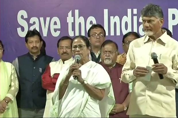 Mamata calls off Dharna on Day 3, says victory of Constitution and Democracy