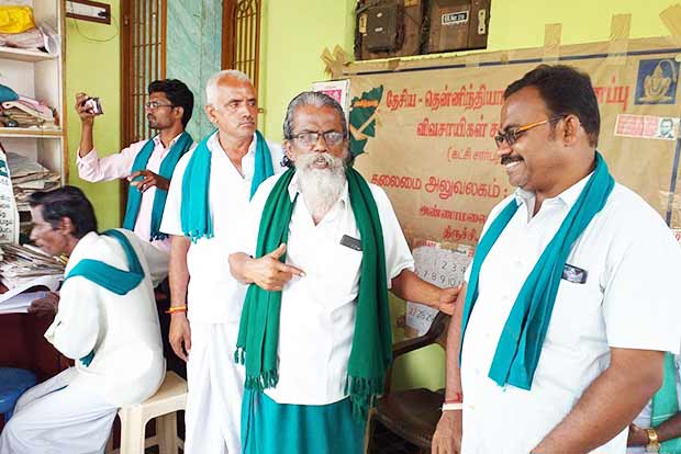 Cauvery river dispute: Protesters from Tamil Nadu headed for Delhi detained at MP station