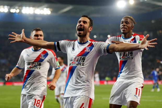 Palaces Milivojevic dedicates goal to oldest Premier League boss Hodgson
