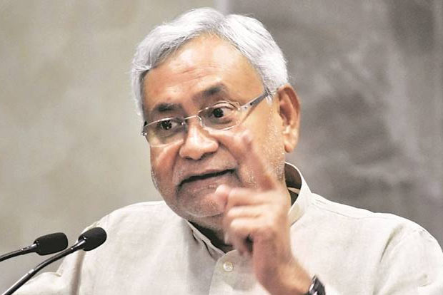Grand Alliance leaders stage protest against Nitish
