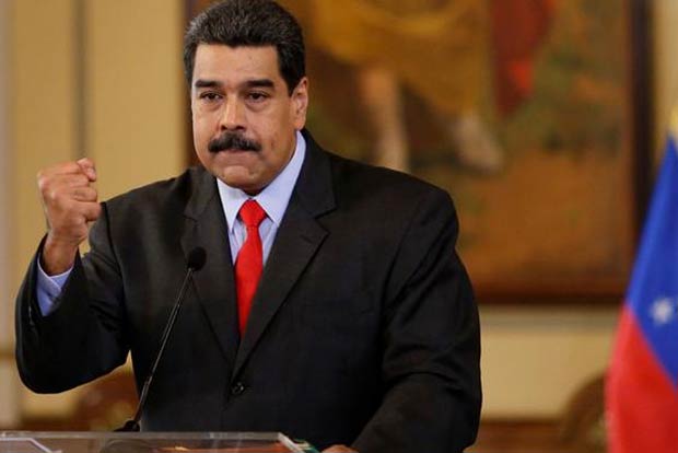 Venezuelas Maduro denounces election call but says ready to talk