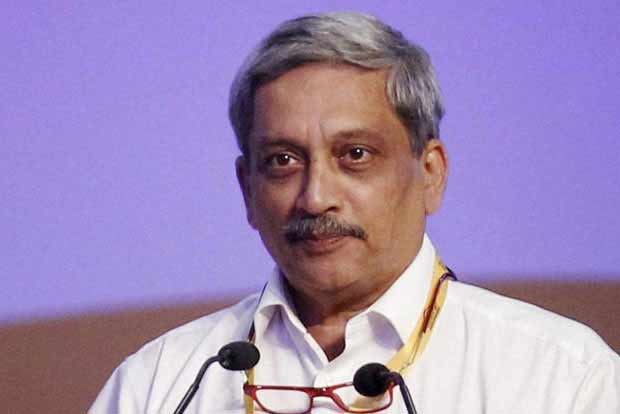 Dont use visit to ailing person to feed political opportunism: Parrikar to Rahul