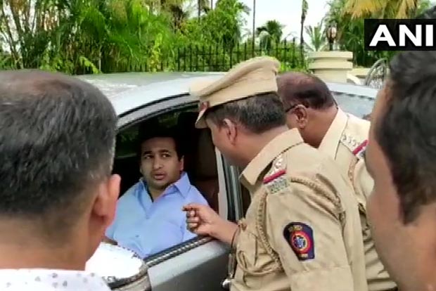 Congress MLA Nitesh Rane in police custody for mud attack on engineer