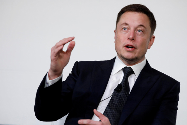 Musk unveils brain-on-a-chip, seeks human trials in 2020
