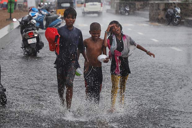 Chennai to receive more rain in 48 hrs: Met Chennai to receive more rain in 48 hrs: Met