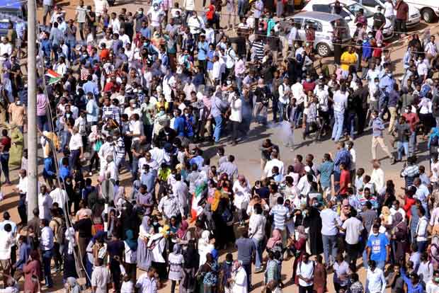 Sudanese opposition rejects militarys transition plan after day of violence