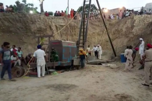 Rescuers close to child trapped in Punjab borewell for 76 hours