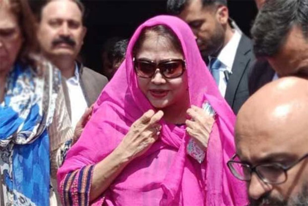 Pak anti-graft body arrests ex-Prez Zardaris sister in fake accounts case