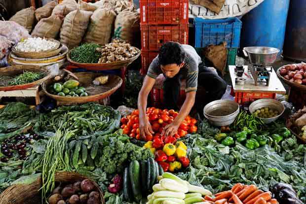 Retail inflation at 4-month high of 2.57 per cent in Feb as food prices rise