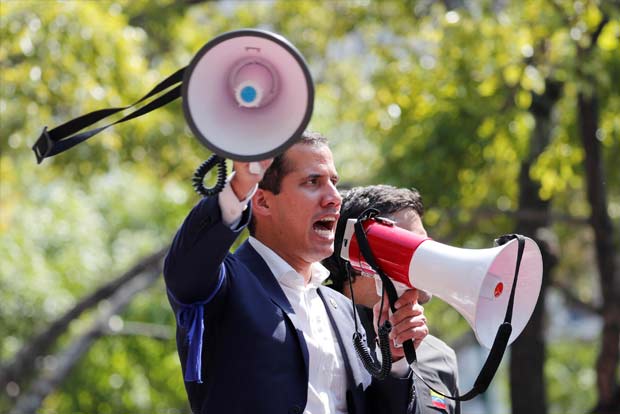 Venezuelas Guaido issues call for military uprising amid violent clashes Venezuelas Guaido issues call for military uprising amid violent clashes