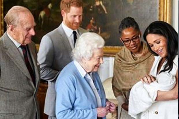 Prince Harry, Meghan name their newborn son Archie