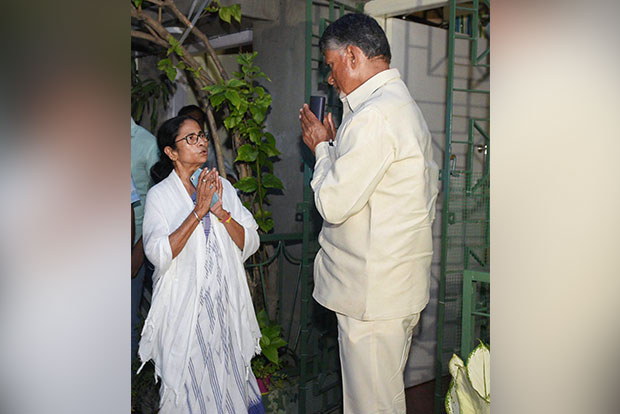 Naidu calls on Banerjee, discusses formation of non-BJP govt in case of hung verdict