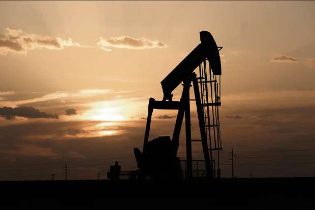 Oil, gas majors must cut output by third: Carbon Tracker