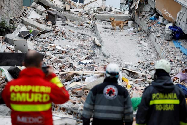 Rescuers keep working in Albanian town as death toll hits 40