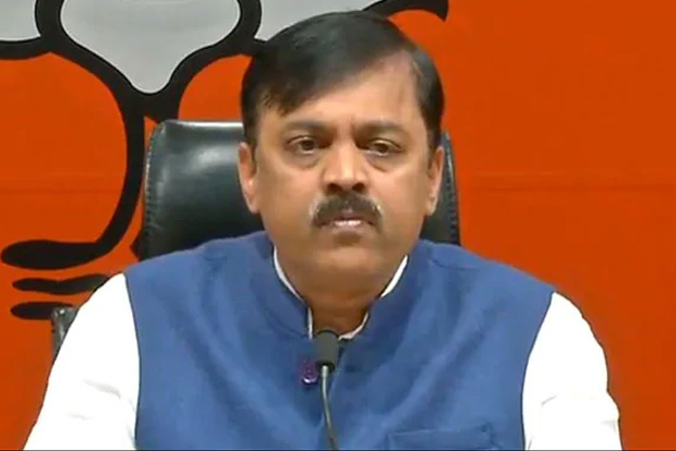 Is Rahul ashamed to attend Thackerays swearing-in: BJP on Sena praising Godse in past