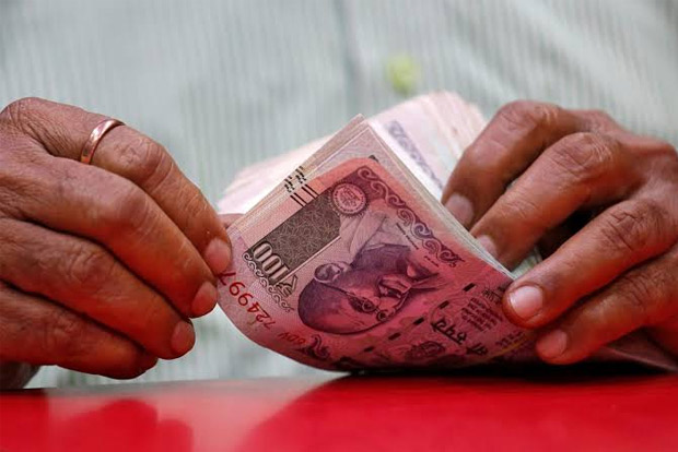 Govt to stick to fiscal glide path, tax revenues to be higher
