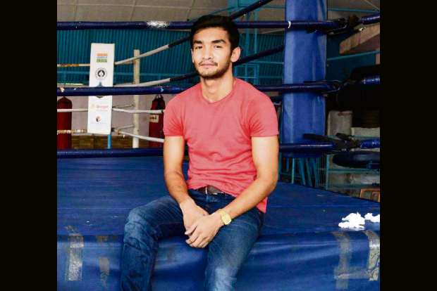 Shiva Thapa, Sachin reach finals at mens Boxing Nationals