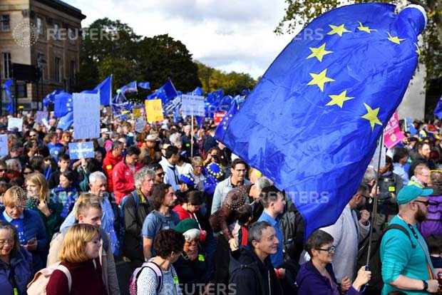 Thousands hit London streets in final say Brexit protest