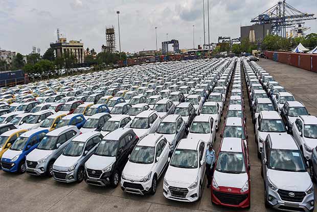 Domestic automobile retail sales rise 10 pc in June: FADA