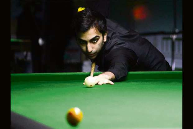 Advani beats Russell to enter World Billiards final