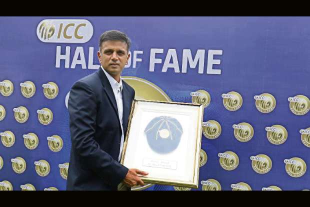 ICC goofs up, calls Dravid left-handed batsman in Hall of Fame