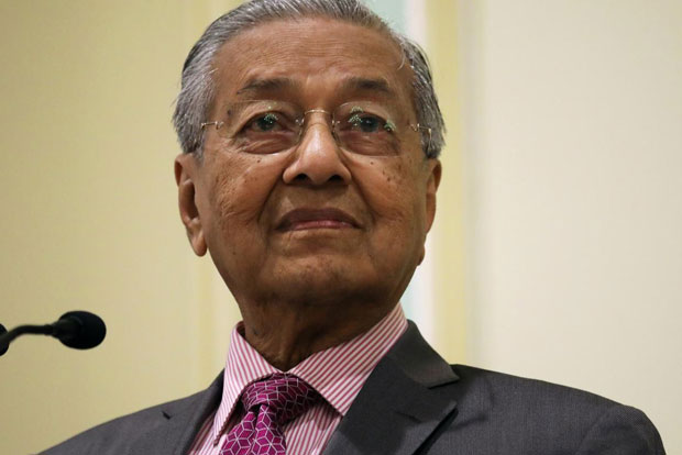 Malaysia PM says cant provoke Beijing on South China Sea, Uighur issue