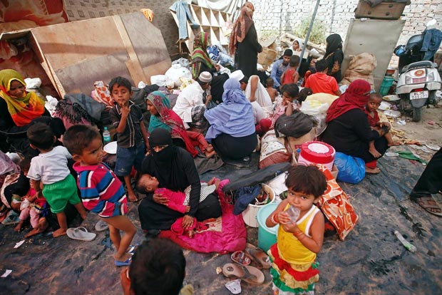 Living in cramped camps, Rohingyas vulnerable to coronavirus