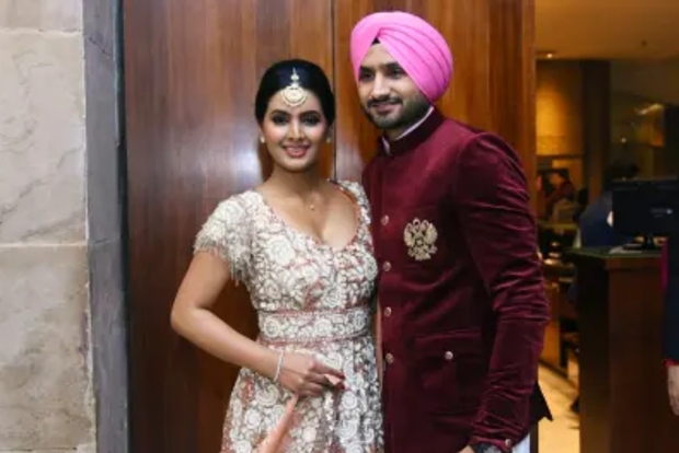 Harbhajan, wife to distribute ration to 5,000 families Harbhajan, wife to distribute ration to 5,000 families