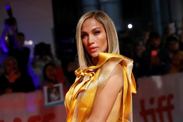 JLo pushes Reese Witherspoon to do Legally Blonde 3