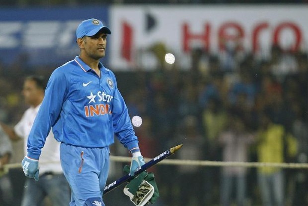 CSK share picture of Dhoni mowing his lawn amidst lockdown CSK share picture of Dhoni mowing his lawn amidst lockdown