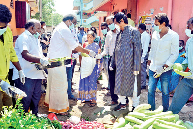 Govt bars NGOs, private groups from distributing food