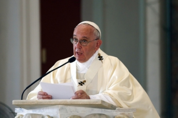 Pope urges world to unite to face pandemic Pope urges world to unite to face pandemic
