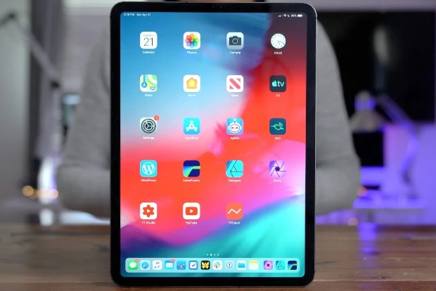 iPad Pro 5G with 12.9-inch mini-LED display delayed until 2021