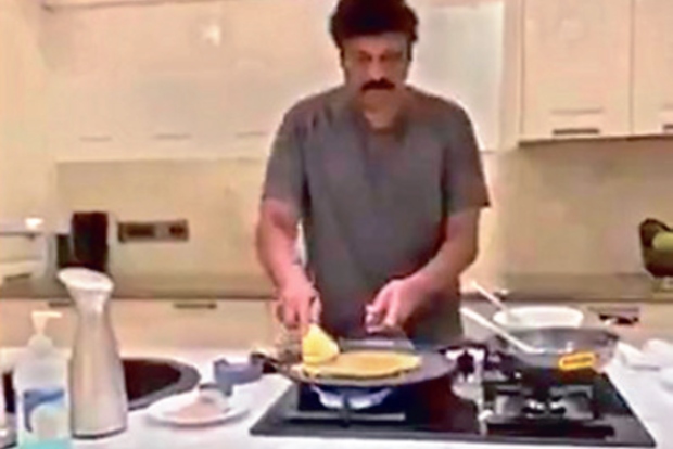 Chiru challenges Rajini on Twitter