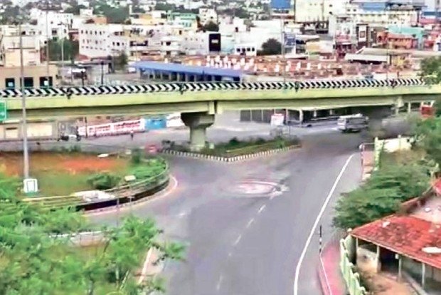 First day of full lockdown near total in major cities