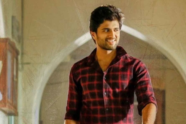 Vijay Deverakonda raises Rs 40 lakh through fan donations Vijay Deverakonda raises Rs 40 lakh through fan donations