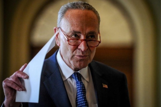 Top U.S. Senate Democrat warns of massive layoffs without state aid