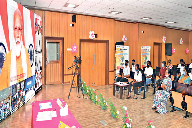 Two Kovai students’ ideas in hackathon gets thumbs up from PM