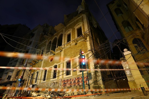 Lebanon Parliament meets after blast, government resignation