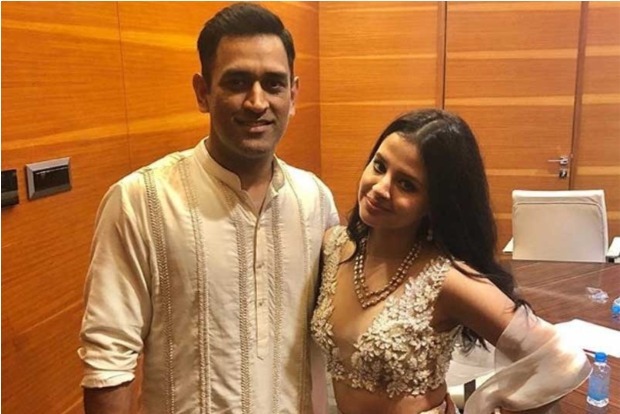 Mustve held back tears for the goodbye: Sakshi tells Dhoni