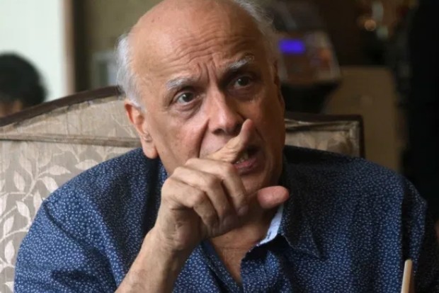 Screenshot of Mahesh Bhatt associates FB post to Rhea goes viral