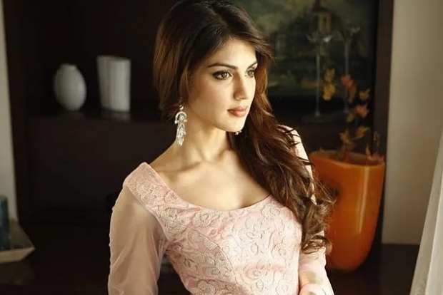 Why is Rhea giving clarifications on Aaditya Thackeray, asks SSRs lawyer