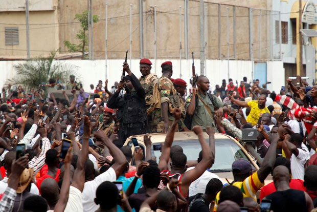 Junta, Malian opposition close ranks against regional sanctions threat