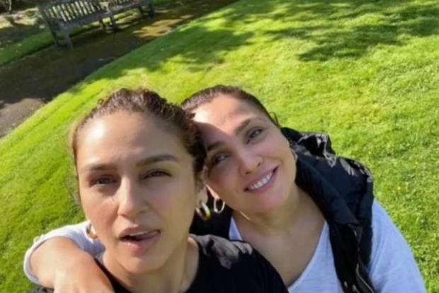 Lara Dutta and Huma Qureshi get goofy on BellBottom set