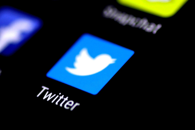 Twitter tests replacing Retweets and comments with Quotes button