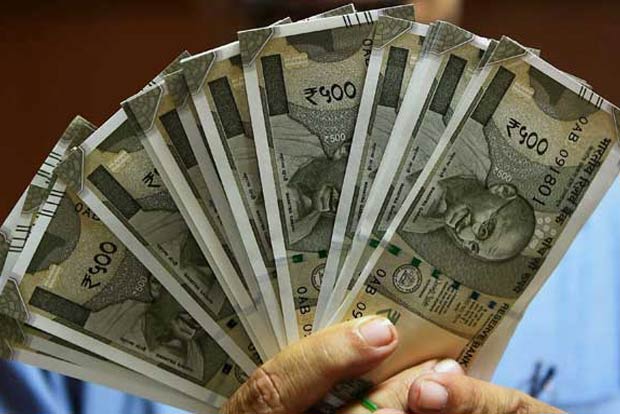 Chennai customs seizes foreign, Indian currencies worth Rs 1.36 cr