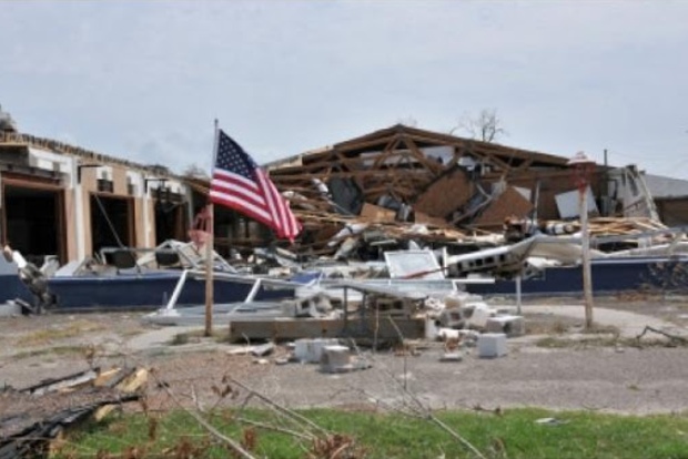 4 killed as hurricane Laura lashes southern US 4 killed as hurricane Laura lashes southern US